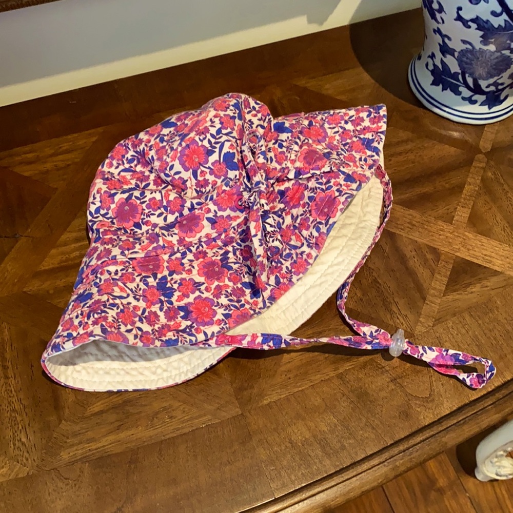Reversible Millymook bucket hat